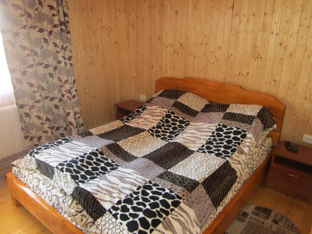 Базилік Hotel Yaremche Ngoại thất bức ảnh