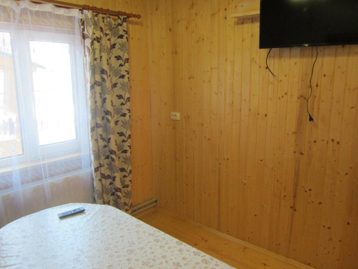 Базилік Hotel Yaremche Ngoại thất bức ảnh