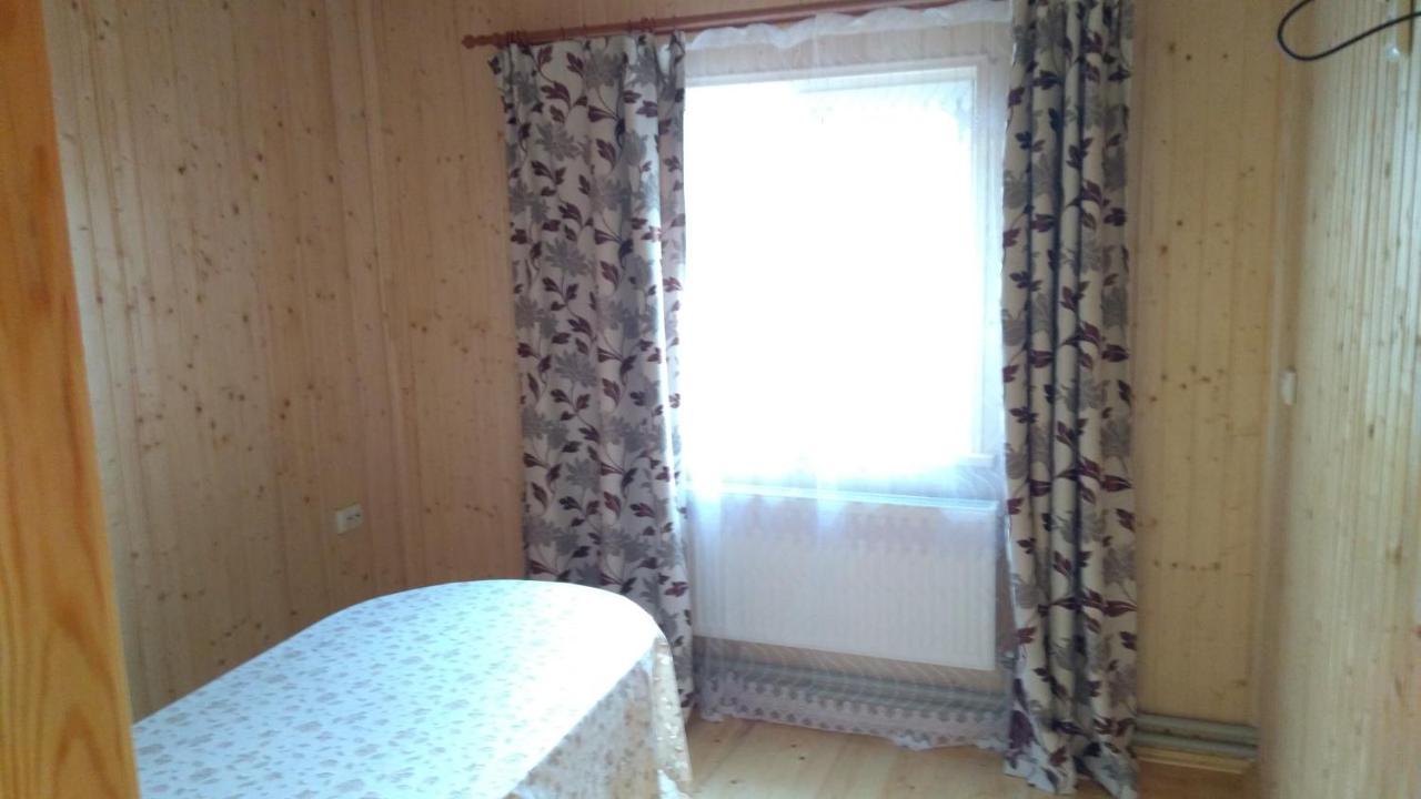 Базилік Hotel Yaremche Ngoại thất bức ảnh