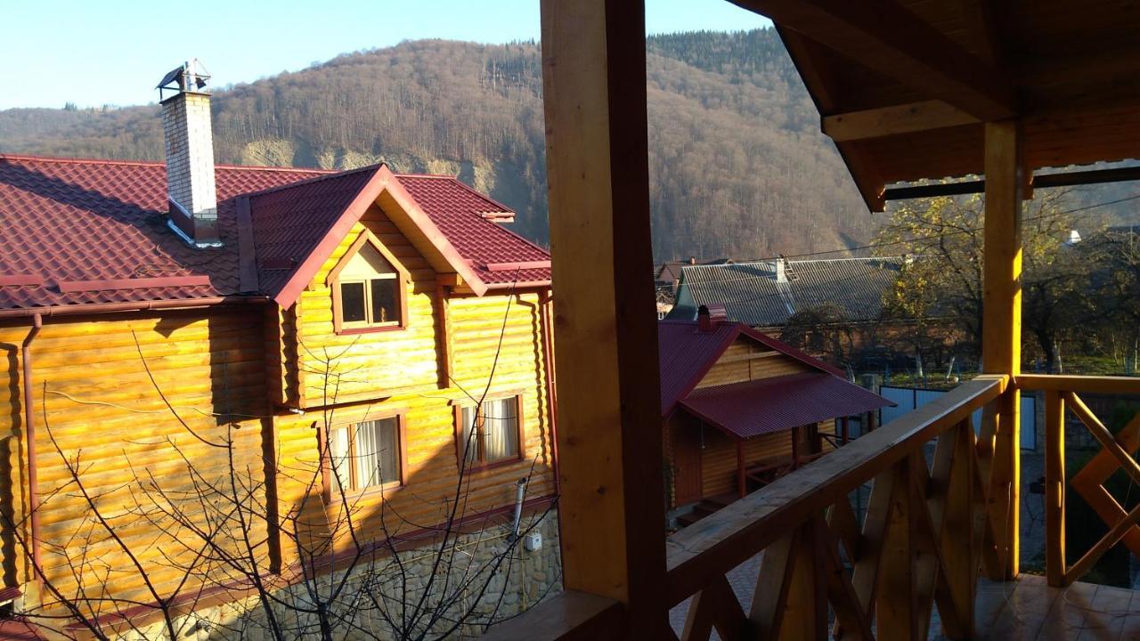 Базилік Hotel Yaremche Ngoại thất bức ảnh