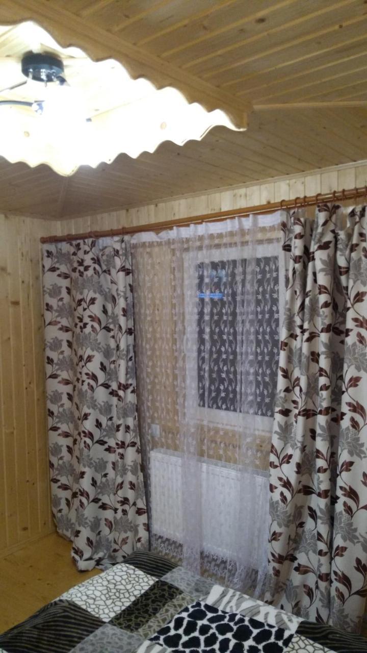 Базилік Hotel Yaremche Ngoại thất bức ảnh